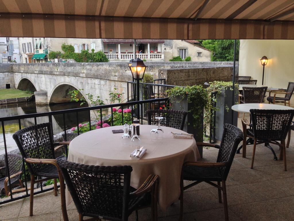 Hotel Restaurant Charbonnel Brantôme المظهر الخارجي الصورة