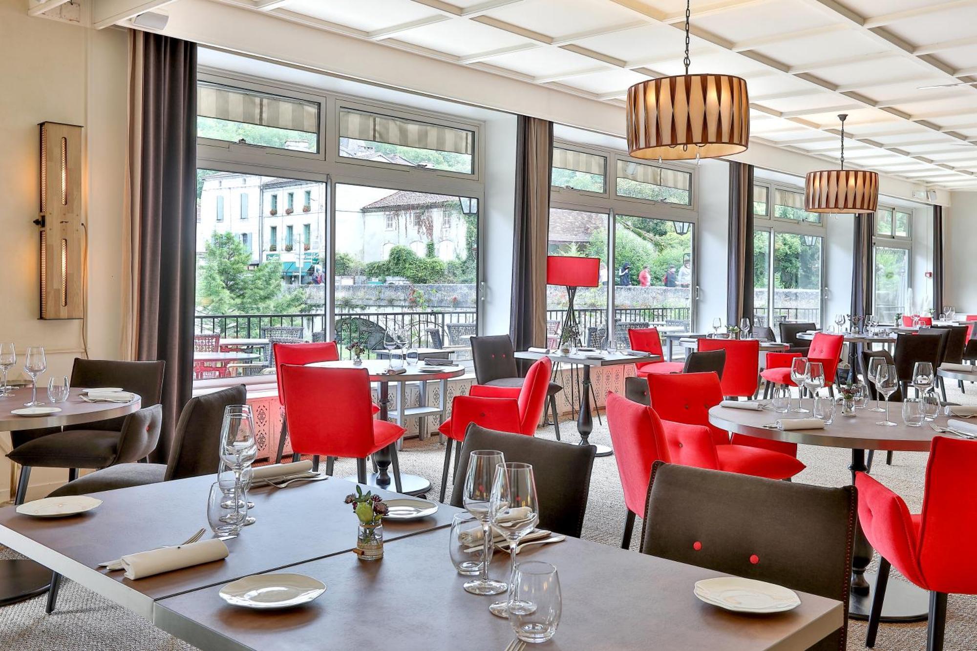 Hotel Restaurant Charbonnel Brantôme المظهر الخارجي الصورة