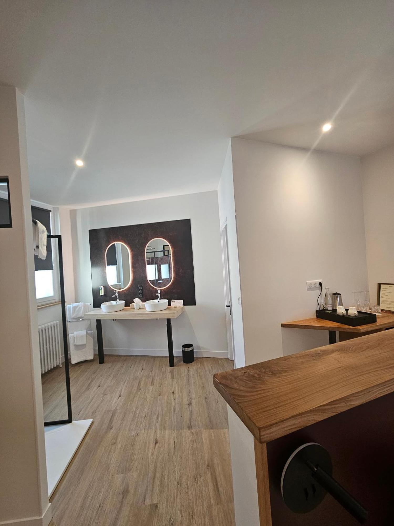 Hotel Restaurant Charbonnel Brantôme المظهر الخارجي الصورة
