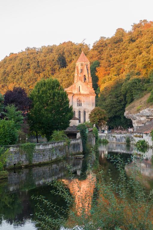 Hotel Restaurant Charbonnel Brantôme المظهر الخارجي الصورة